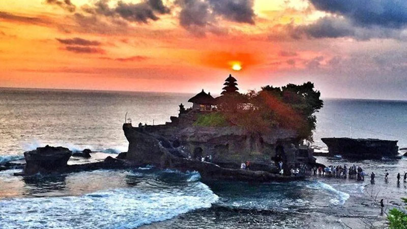 Tanah lot sunset tour packages price