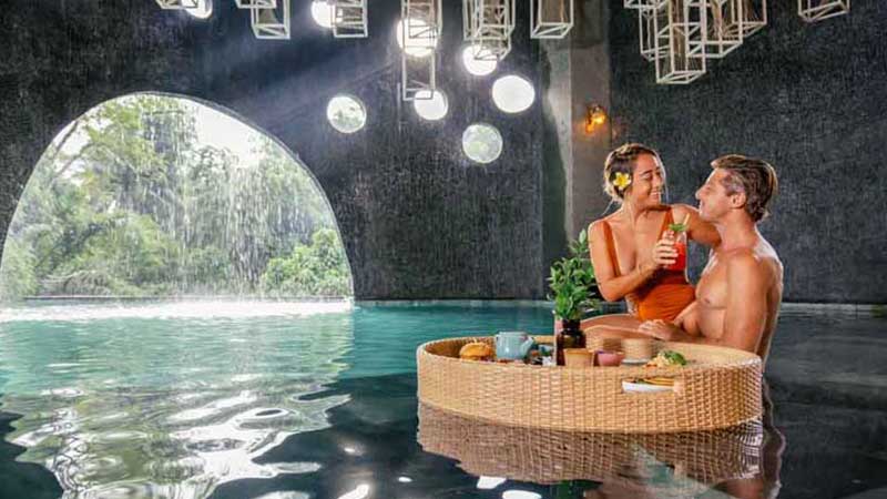 Relaxing at Tlaga Singha Infinity Pool Bali and Beauty
